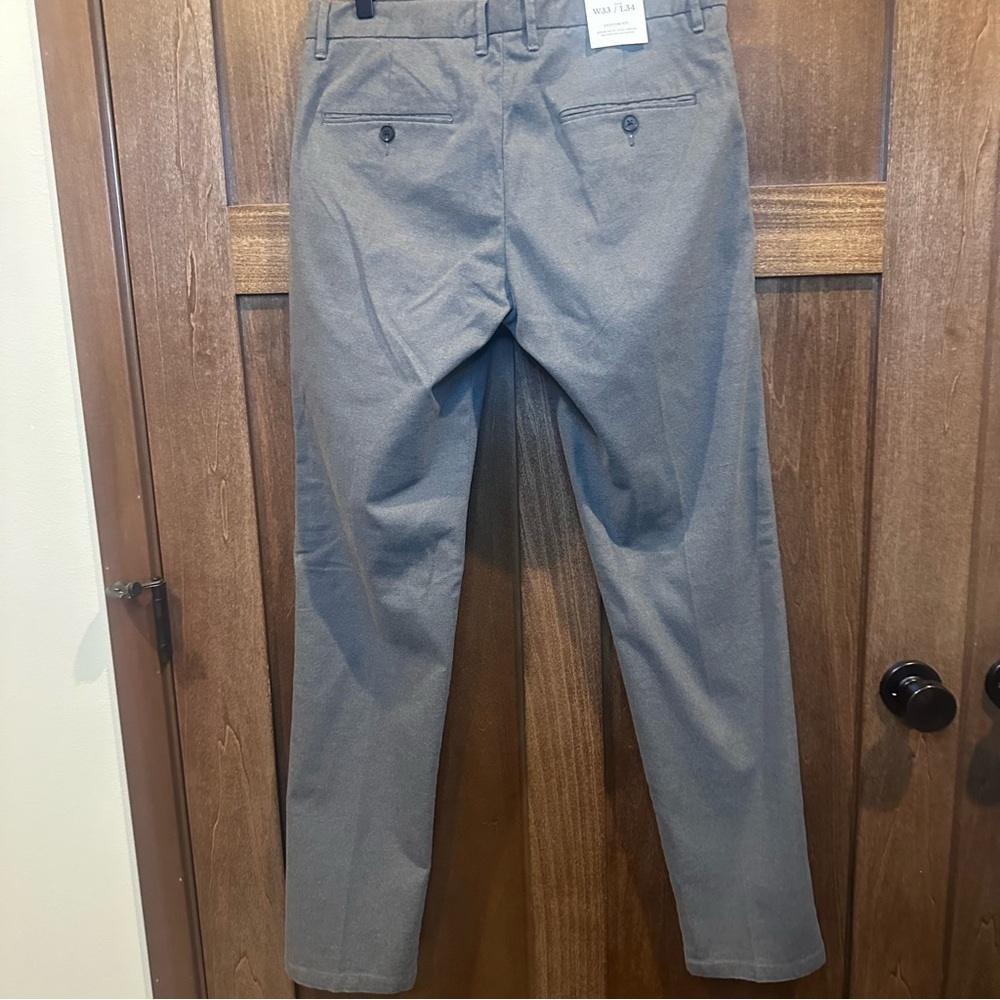 Rodd & Gunn Men's Edenvale Gray Chinos - Picture 4 of 8